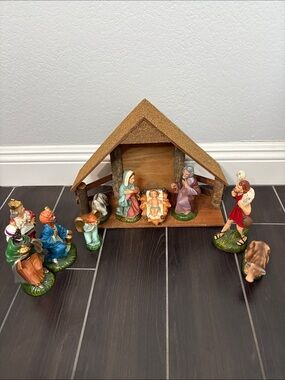 Wales Japan Vintage Nativity Manger Scene Chalkware Manger Set